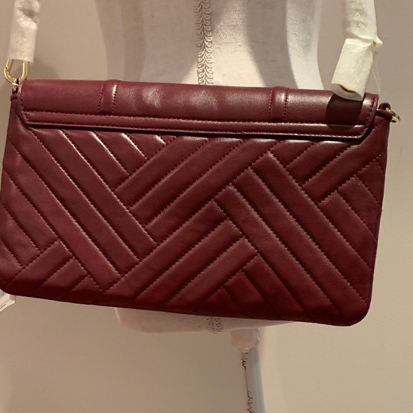 Tory Burch Bags Nwt Tory Burch Oxblood Purse With Gold Chain Poshmark